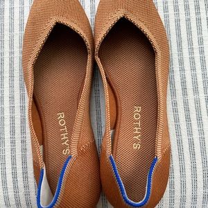 Excellent (barely worn) tan Rothy’s